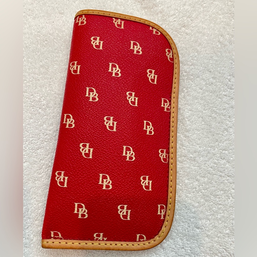 Dooney & Bourke sunglass case